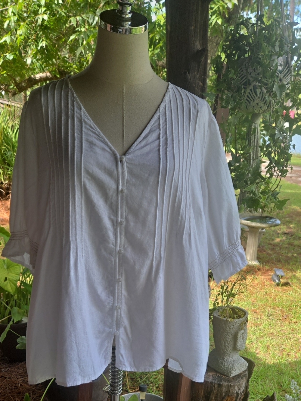 Old Navy White V-neck Short Poof Sleeve Tunic Size XL